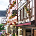 Restaurants, taverns and shops in Graacher Strasse