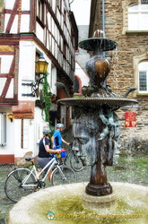 This fountain in Karlsbader Platz is a gift from Karlovy Vary, twin town to Bernkastel