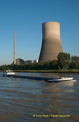 Power plant along the Rhine