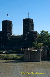 The dark Remagen Bridge towers 