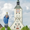 Statue of the Virgin Mary facing the Old Town Hall