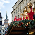 Christmas market in front of the Steigenberger Grandhotel Handelshof