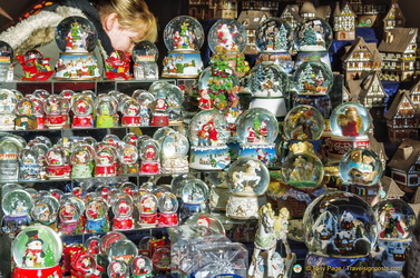 Stall selling Christmas snow globes