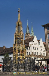 Nuremberg's magnificent Schöner Brunnen 