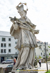Statue of Bishop Franciscus Aloysius von Lamberg