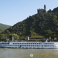 Sailing past Burg Maus