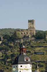 Gutenfels Castle, now the Schlosshotel Burg Gutenfels and Pfalz Castle in foreground