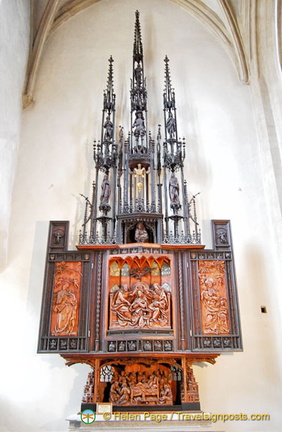 Panels depicting religious scenes