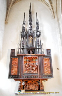 Panels depicting religious scenes
