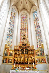 Nave and Altar of the Twelve Apostles