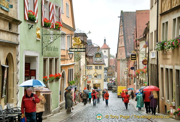 Obere Schmeidgasse, the main street linking the Siebersturm and the Marktplatz