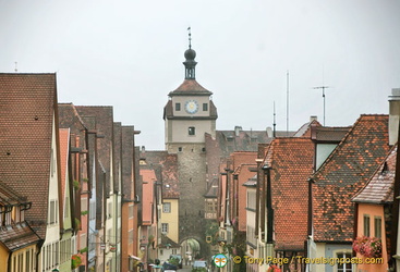 View of Galgengasse and the White Tower
