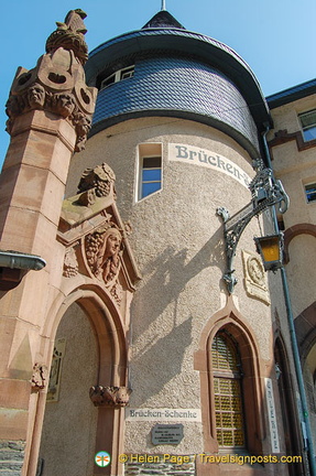 The Brücken-Schenke restaurant within the Brückentor