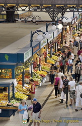 Fruit & vegetable market on the ground floor