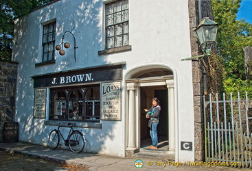 Brown's Pawnbroker