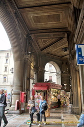 Grand Bologna portico
