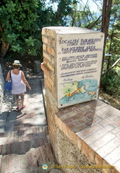 Path down to the Faraglioni Rocks