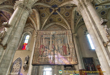 Medieval tapestry in Como duomo