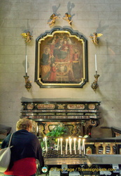 Como Duomo: Side altar 