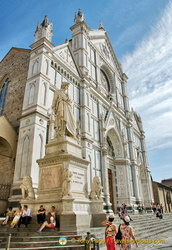Dante in front of the Basilica of Santa Croce
