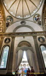 Entrance to the Pazzi Chapel