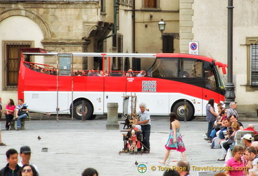 Another Florence sightseeing bus