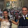 Newly weds outside the Uffizi Gallery, Florence