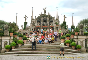 Isola Bella Garden: A nice background for a group photo