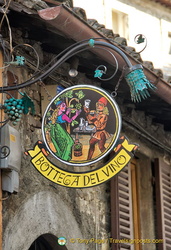 An attractive sign for the Bottega del Vino