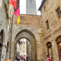 Arco della Cancelleria as seen from Via San Matteo