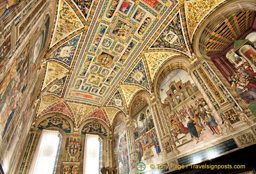 Ceiling of the Piccolomini Library painted by Pinturicchio c.1502