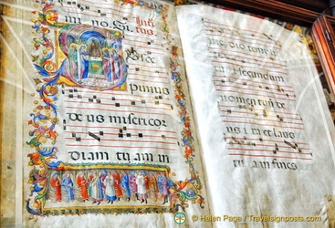 Richly illustrated Renaissance hymn books