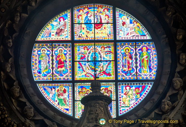 Siena Cattedrale stained-glass window