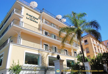 Facade of the Hotel La Favorita