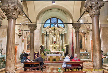 Inside San Giacometto