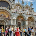 Passarelle in front of the Basilica San Marco