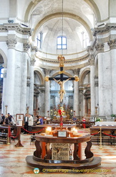 Inside Chiesa San Geremia