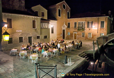 Romantic restaurant in Campiello del Piovan
