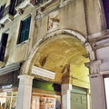 Sotoportego e Calle del Cappello Nero off Piazza San Marco
