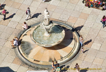 View of fountain from Torre dei Lamberti