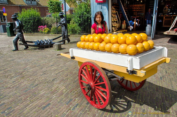 Admiring the balls of Edam cheese
