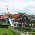 Crowds arriving at Zaanse Schans