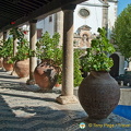 Obidos, Portugal (1306 visitas) Town's portico, previously a market place Obidos, Portugal