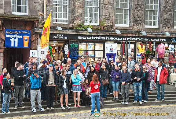 A sightseeing group getting the Scottish experience.