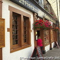The Greyfriars Pub, a good spot for a lunch break [Greyfriars Kirk - Edinburgh - Scotland]
