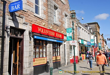 Bars and pubs in Fort William