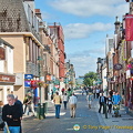 More High Street shops and restaurants