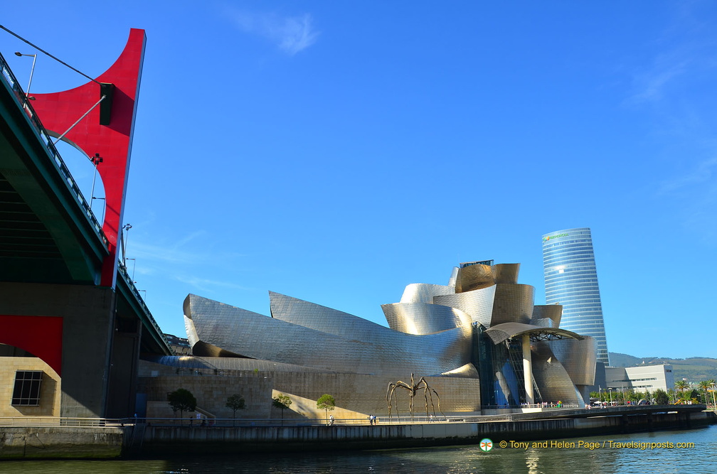 Guggenheim-Bilbao AJP2946 250201021808