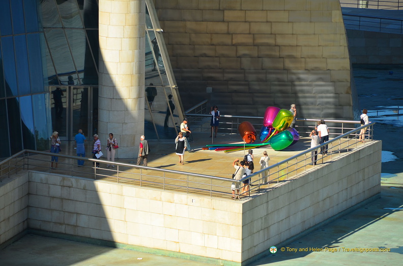 Jeff-Koons-Balloons-Guggenheim-Bilbao AJP2930 250201021833