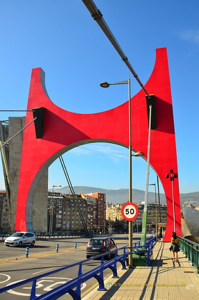 Red-Arches-Guggenheim-Bilbao AJP2932 250201021845